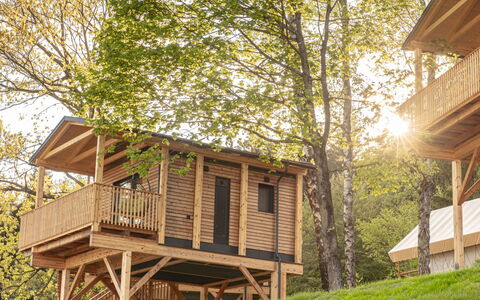 Premium Baumhaus mit 1 Schlafzimmer: Himmel, Sne, Bjerg, Natur, Naturlige Landskab, Hældning, Hus, Bygning, Fryser, Landdistrikt