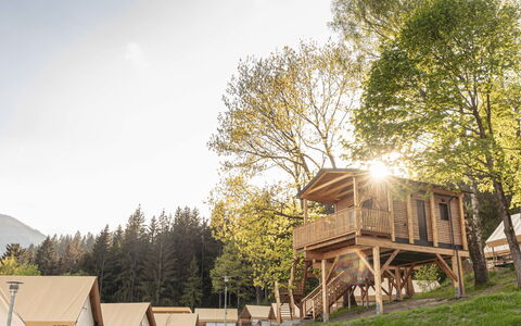 Premium Baumhaus mit 1 Schlafzimmer: Himmel, Sne, Bjerg, Natur, Naturlige Landskab, Hældning, Hus, Bygning, Fryser, Landdistrikt