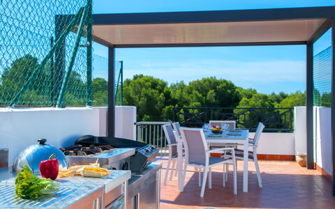 Calpe Calp 1070: Vand, Himmel, Bygning, Vindue, Svømmepøl, Azure, Skygge, Kompositmateriale, Ejendom, Fritid
