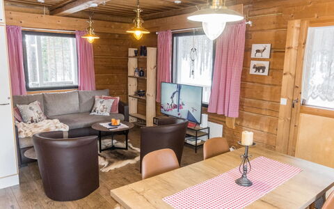Old Logger'S House: Landdistrikt, Hill Station, Landsby, Bjergkæde, Dal, Bjerglandsby, Alps, Eco Hotel, Altan, Hotel