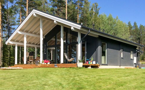 Paloranta: Træ, Hjem, Hus, Sommerhus, Tag, Veranda, Sidespor, Estate, Stuehus, Skygge