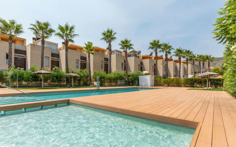 Residencial Oropesa - la Concha: Skygge, Have, Udvej, Eco Hotel, Landscaping, Gårdsplads, Walkway, Hacienda, Hotel