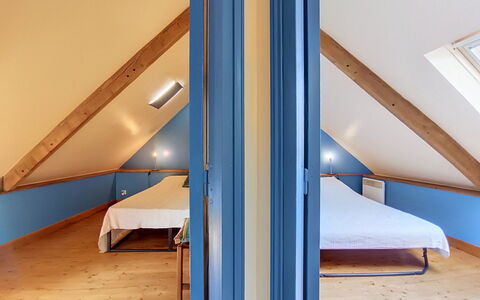 Ty Coz: Træ, Etage, Gulvbelægning, Indretning, Loft, Bejdse, Hårdttræ, Soveværelse, Seng, Klarlak