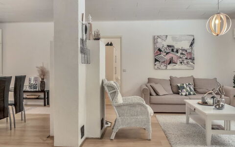 Huvikumpu: Landdistrikt, Hill Station, Landsby, Bjergkæde, Dal, Bjerglandsby, Alps, Eco Hotel, Altan, Hotel