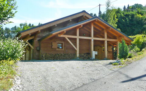 Du Bulle: Ejendom, Hus, Sommerhus, Bygning, Hjem, Ejendom, Tag, Bjælkehytte, Træ, Landdistrikt