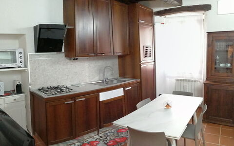 App. Il Sasso Di Olina: Ejendom, Møbel, Cabinetry, Countertop, Bord, Køkken Apparat, Håndvask, Bygning, Træ, Husholdningsapparat