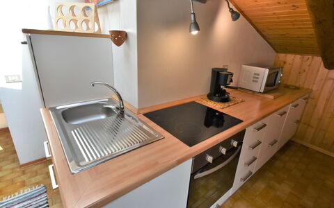 Nido dello Stelvio: Countertop, Cabinetry, Køkkenvask, Ejendom, Tap, Køkken, Køkken Apparat, Husholdningsapparat, Håndvask, Sanitærarmatur