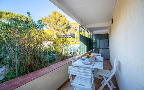 Le Sextant: Busk, Have, Sommerhus, Skygge, Landscaping, Gård, Backyard, Villa, Stuehus, Stueplante