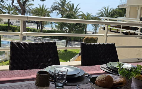 Cannes 595: Lejlighed, Altan, Ejerlejlighed, Hotel, Udvej, Ferieby, Hacienda, Villa, Badeby
