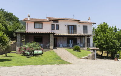 Villa Bougainvillea