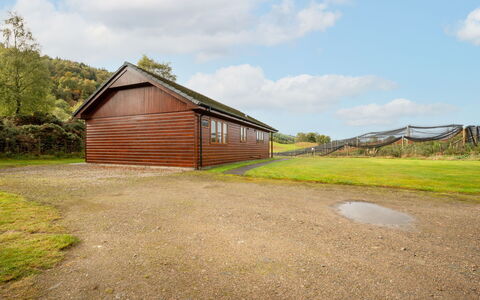 Loch Meilke 2 Bed: Sky, Himmel, Plante, Ejendom, Bygning, Naturlige Landskab, Træ, Land Lot, Hus, Træ
