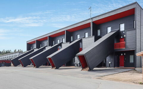 Skivillas 47 Ukkohalla (A7): Seng, Møbel, Soveværelse, Indretning, Sengetøj, Sengetøj, Gulvbelægning, Træ, Etage, Værelse