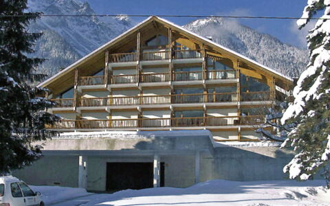 Les Pècles: Ejendom, Hus, Hjem, Bygning, Sne, Arkitektur, Ejendom, Vinter, Facade, Lejlighed