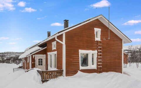 Saana 1: Træ, Sne, Sommerhus, Vinter, Tag, Hjem, Fryser, Bjælkehytte, Sidespor, Hældning
