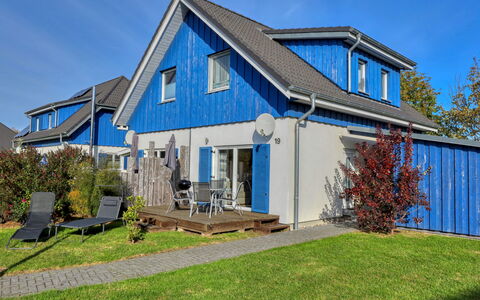 Sundlicht: Plante, Himmel, Ejendom, Bygning, Vindue, Hus, Land Lot, Sommerhus, Græs, Træ