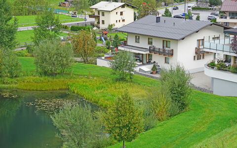 See 208: Plante, Ejendom, Bygning, Grøn, Vand, Naturlige Landskab, Hus, Træ, Land Lot, Arkitektur