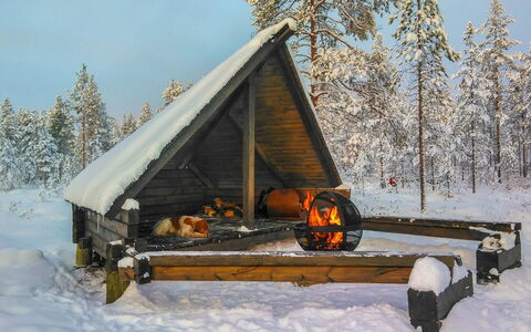 Lystikämän Elämys: Landdistrikt, Hill Station, Landsby, Bjergkæde, Dal, Bjerglandsby, Alps, Eco Hotel, Altan, Hotel