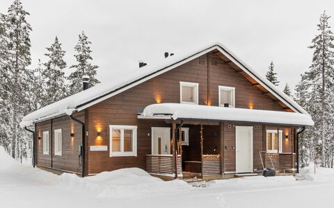 Villa Galdu a: Sne, Træ, Vinter, Hjem, Hus, Sommerhus, Fryser, Tag, Sidespor, Hældning