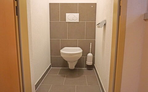 Mathon 500: Brun, Toiletbræt, Toilet, Bygning, Badeværelse, Purple, Gulvbelægning, Etage