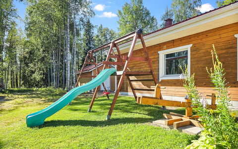 Oravajärven Talo (Ent. Suomela): Træ, Have, Backyard, Bejdse, Sommerhus, Hårdttræ, Lawn, Garden Bygninger, Gård, Planke