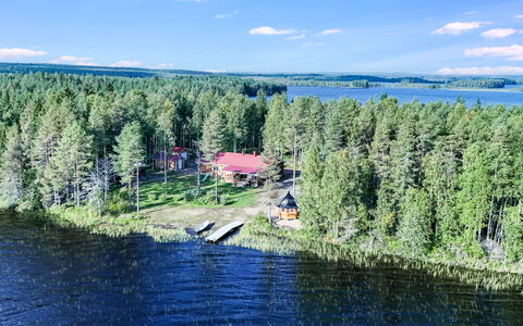 Oravajärven Talo (Ent. Suomela): Træ, Sidespor, Sommerhus, Hus, Hjem, Planke, Garden Bygninger, Bjælkehytte, Hårdttræ, Veranda