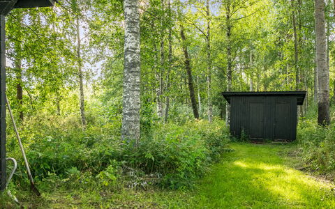 Kekkola: Seng, Møbel, Soveværelse, Indretning, Sengetøj, Sengetøj, Gulvbelægning, Træ, Etage, Værelse