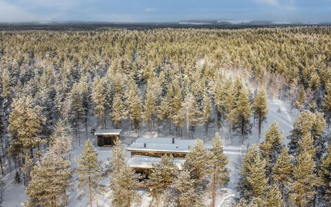 Villa Korpi: Sommerhus, Hus, Hjem, Garden Bygninger, Sidespor, Bjælkehytte, Stuehus, Estate, Skur, Gård