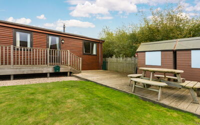 Loch Side Lodge 8