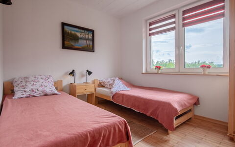 Zagroda Nad Krutynią: Træ, Soveværelse, Seng, Hjem, Etage, Sengetøj, Bed Frame, Sengetøj, Sovesal, Værelse