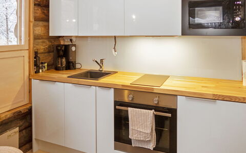 Salmikangas F2: Gulvbelægning, Køkken Apparat, Countertop, Køkken, Træ, Indretning, Cabinetry, Møbel, Etage, Større Bandage