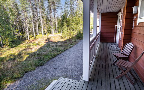 Arha: Seng, Møbel, Soveværelse, Indretning, Sengetøj, Sengetøj, Gulvbelægning, Træ, Etage, Værelse
