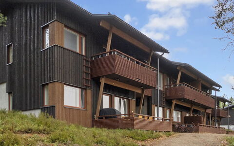 Vuokatti Panorama: Træ, Sidespor, Tag, Sommerhus, Hus, Hjem, Dør, Veranda, Garden Bygninger, Stuehus