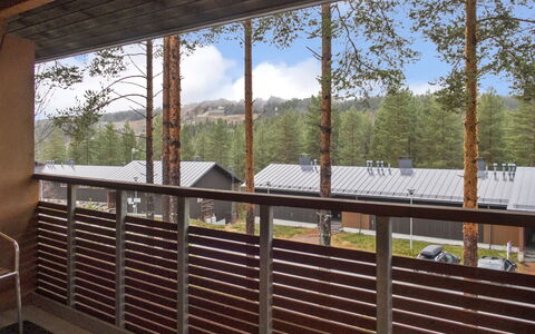 Vuokatti Panorama: Træ, Sidespor, Tag, Sommerhus, Hus, Hjem, Dør, Veranda, Garden Bygninger, Stuehus