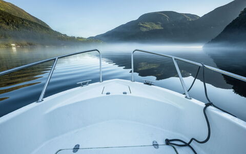 Kaja: Vandfartøjer, Båd, Sø, Hav, Ocean, Bjergkæde, Lyd, Fjord, Loch