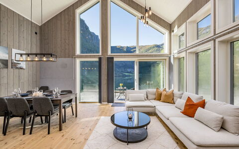Mathias: Loft, Stue, Glacial Landskabsform, Couch, Alps