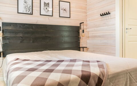 Otso: Soveværelse, Træ, Seng, Sengetøj, Sengetøj, Møbel, Sengetøj, Indretning, Bed Frame, Gulvbelægning