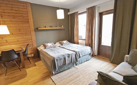 Ylläs Chalets 3309: Møbel, Stol, Udendørs Møbler, Bord, Træ, Udendørs Bord, Køkken & Spisebord, Skygge, Have, Paraply