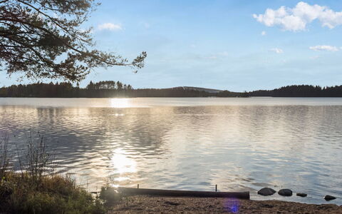 Leinola: Træ, Sommerhus, Hjem, Bjælkehytte, Tømmer, Sidespor, Hårdttræ, Naturmateriale, Garden Bygninger, Hytte