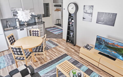 Lumi B 10: Sommerhus, Hus, Hjem, Garden Bygninger, Sidespor, Bjælkehytte, Stuehus, Estate, Skur, Gård