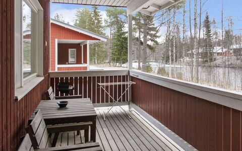 Lomakatti 10B: Træ, Sommerhus, Hjem, Bjælkehytte, Tømmer, Sidespor, Hårdttræ, Naturmateriale, Garden Bygninger, Hytte