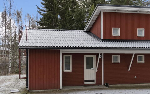 Lomakatti 10B: Træ, Sommerhus, Hjem, Bjælkehytte, Tømmer, Sidespor, Hårdttræ, Naturmateriale, Garden Bygninger, Hytte