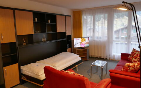 Chalet Wyssefluh: Møbel, Ejendom, Billedramme, Komfort, Cabinetry, Television, Indretning, Bord, Vindue, Gulvbelægning