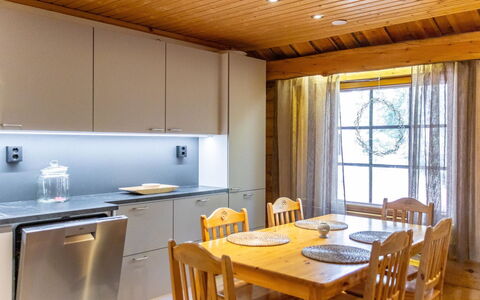 Antura B: Altan, Lejlighed, Skygge, Glas, Ejerlejlighed, Gelænder, Veranda, Dagslys, Dæk, Udendørs Møbler
