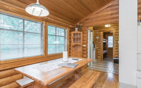 Pyhä-Rasti: Træ, Sommerhus, Bjælkehytte, Skov, Skur, Garden Bygninger, Lærk, Woodland, Bejdse