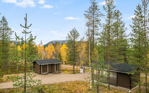 Kuukkeli: Altan, Lejlighed, Skygge, Glas, Ejerlejlighed, Gelænder, Veranda, Dagslys, Dæk, Udendørs Møbler