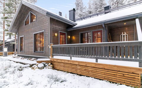 Pyhänkarhu 1: Sommerhus, Hus, Hjem, Garden Bygninger, Sidespor, Bjælkehytte, Stuehus, Estate, Skur, Gård