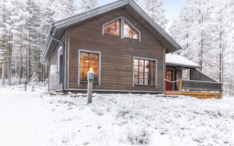 Pyhänkarhu 1: Sommerhus, Hus, Hjem, Garden Bygninger, Sidespor, Bjælkehytte, Stuehus, Estate, Skur, Gård