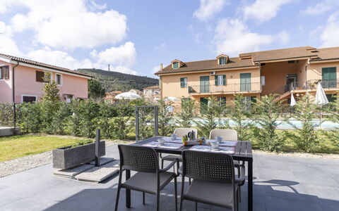 Imperia 388: Hjem, Altan, Estate, Villa, Stol, Udendørs Møbler, Gård, Gårdsplads, Hotel, Eco Hotel