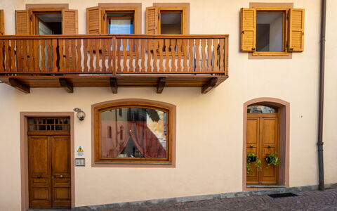 Casa Nota e Minichin: Vand, Plante, Himmel, Bygning, Svømmepøl, Træ, Azure, Vindue, Ejendom, Fritid
