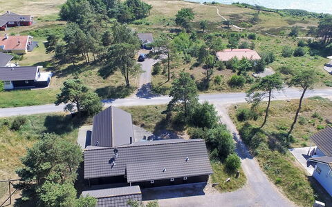 Ansgar - 150M from the Sea: Træ, Møbel, Lejlighed, Værelse, Loft, Bejdse, Stol, Hårdttræ, Klarlak, Tømmer